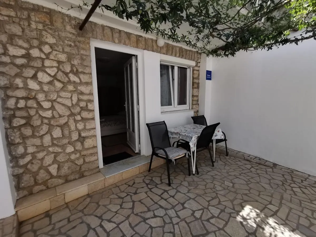 Studio Apartments Jasminka Selce