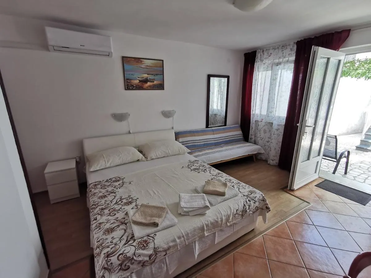 Studio Apartments Jasminka سيلتسي