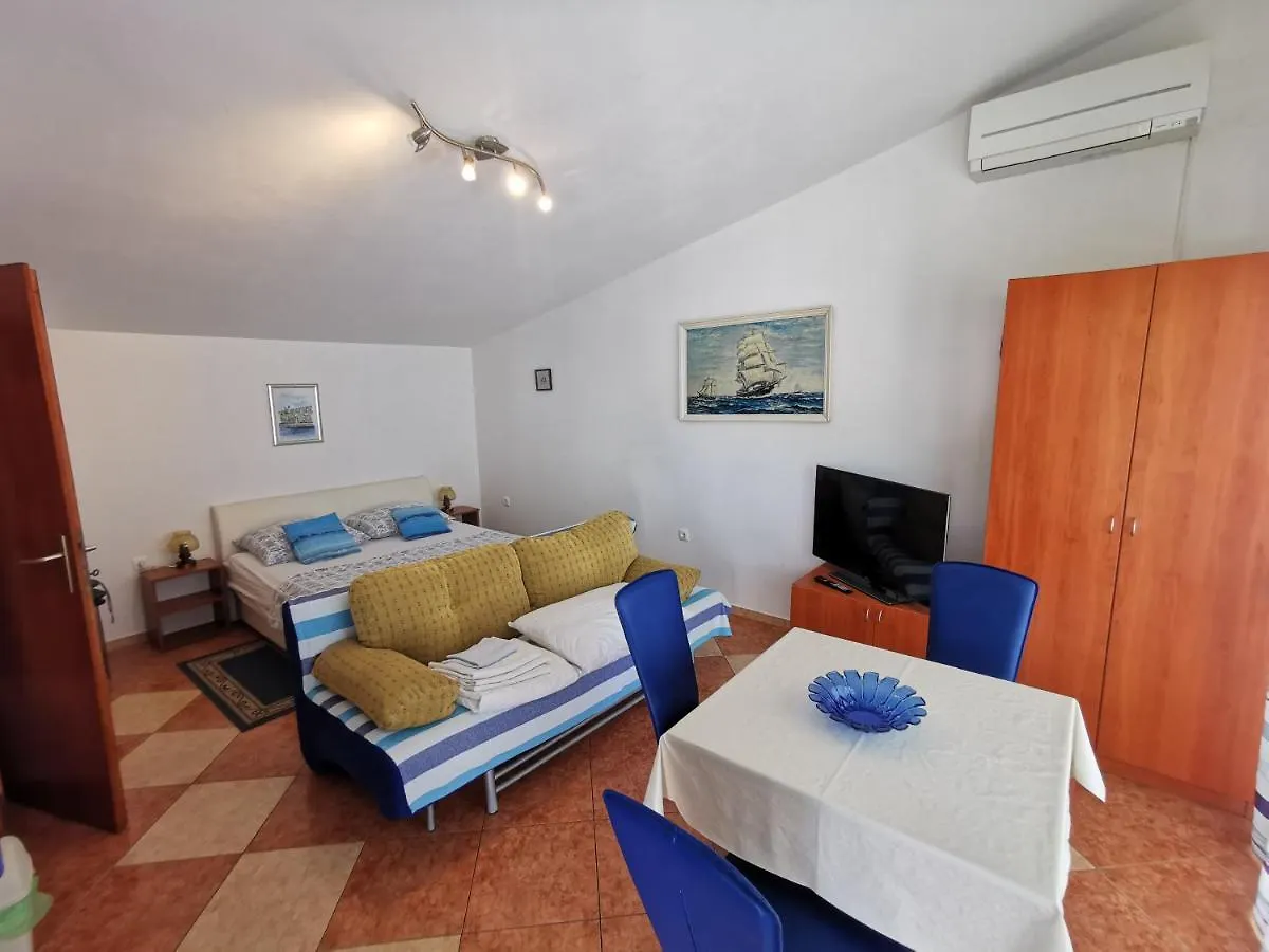 Studio Apartments Jasminka سيلتسي