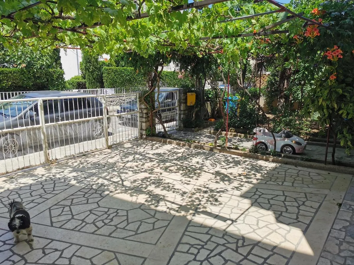 Studio Apartments Jasminka سيلتسي
