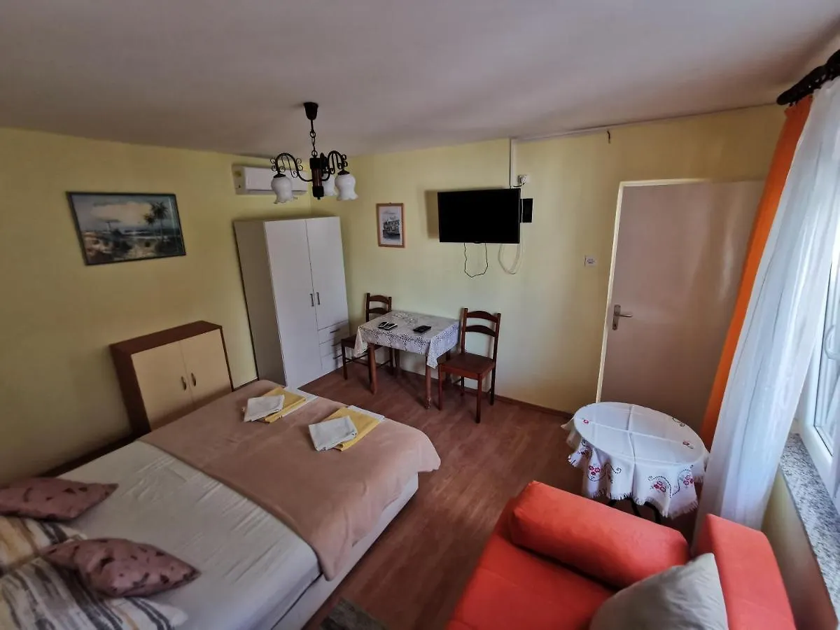 Studio Apartments Jasminka Selce 0*,  Croatia